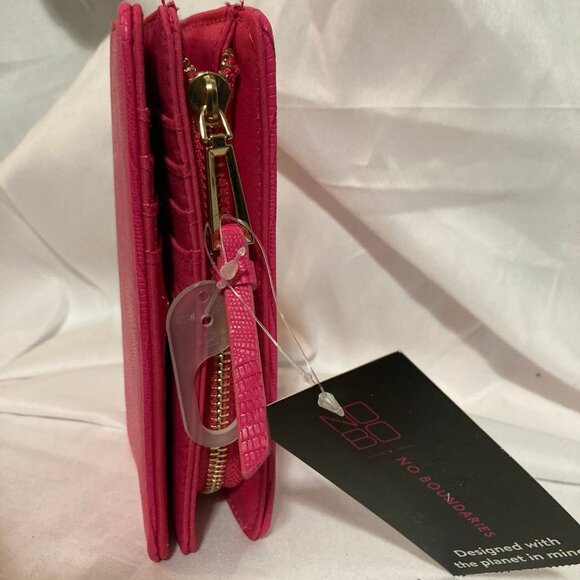 NWT No Boundaries Women's Bexley Pink Wallet with Gold Hardware - Picture 2 of 4
